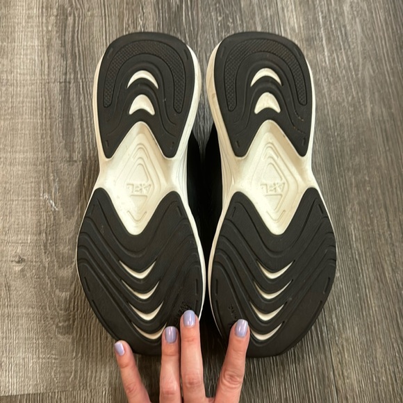 APL Black Streamline Running Shoe - Picture 10 of 11